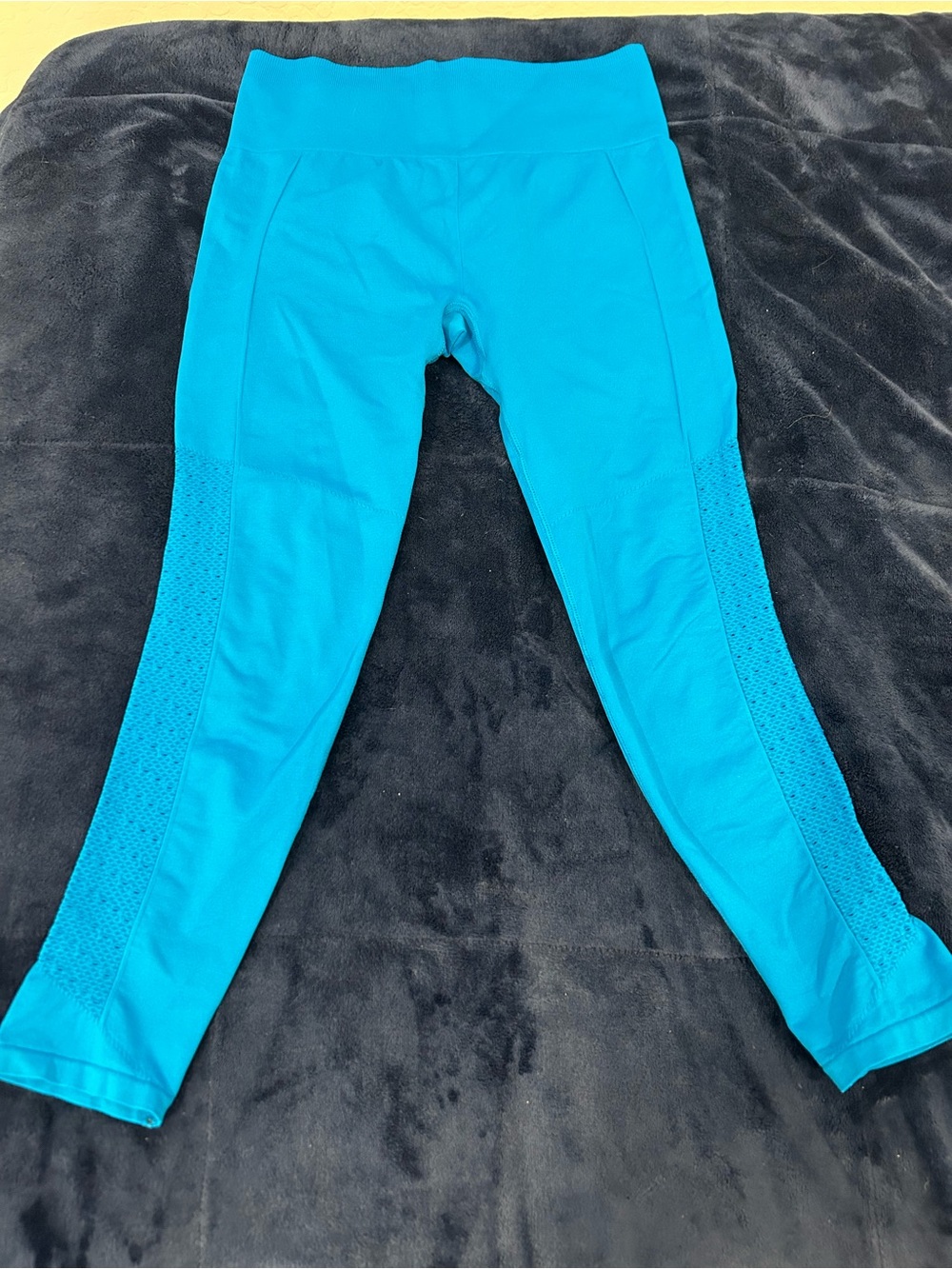 Fabletics Vibrant Blue High-Waist Leggings 3/4 length M